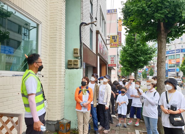 김 해설가는 옛 수정파출소가 있던 현 청명인테리어 부지. 