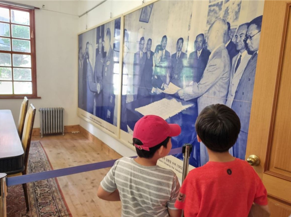 부산임시수도기념관. 한국전쟁 당시 부산으로 피난 와 이승만 대통령이 살았던 집무실을 재현해 놓고 있다