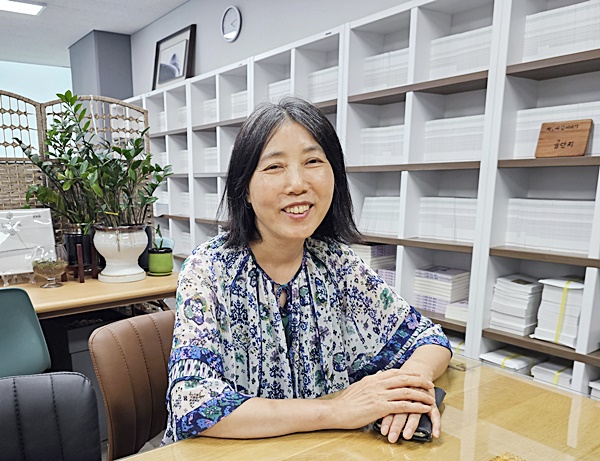 곰단지 출판사 이문희 대표 