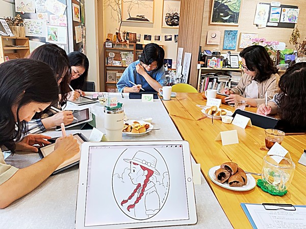 달샘그림책방에서 ‘소소하이 작가와 함께하는 디지털드로잉’ 수업 모습 @양미선