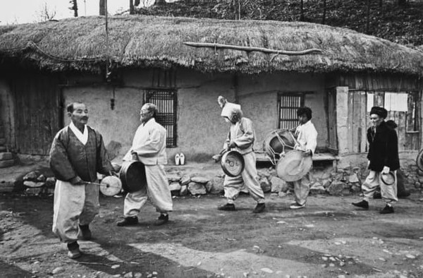 [전시]옛집에 기댄 사람들의 삶을 담은 故 황헌만 다큐멘터리 사진작가 사진전 개최 ⓒ한국토지주택공사(LH) 토지주택박물관