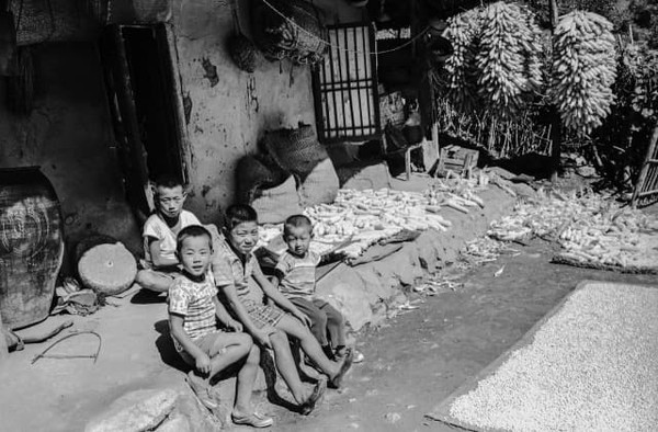 [전시]옛집에 기댄 사람들의 삶을 담은 故 황헌만 다큐멘터리 사진작가 사진전 개최 ⓒ한국토지주택공사(LH) 토지주택박물관